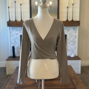 Lululemon Medium Long Sleeve Wrap Top